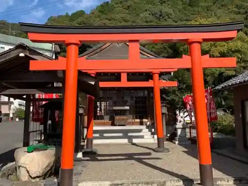 多度稲荷神社の鳥居