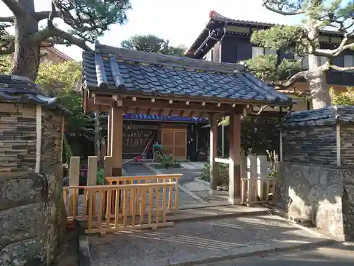 大慈寺の山門