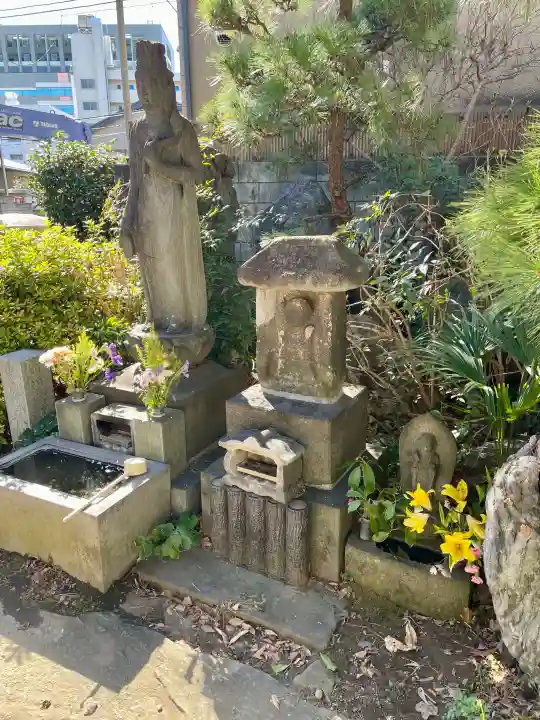 養国寺の{uncategorized: "未分類", other: "その他", undefined: "問題あり", building: "その他建物", grave: "お墓", sacred_gate: "鳥居", guardian: "狛犬", statue: "像", buddha: "仏像", history: "歴史", nature: "自然", garden: "庭園", animal: "動物", pagoda: "塔", temizu: "手水舎", mountain_gate: "山門・神門", sanctuary: "本殿・本堂", subordinate: "末社・摂社", art: "芸術", scenery: "景色", jizo: "地蔵", ema: "絵馬", goshuin: "御朱印", omikuji: "おみくじ", items: "授与品その他", amulet: "お守り", goshuincho: "御朱印帳", eats: "食事", festival: "お祭り", votive_dance: "神楽", shichigosan: "七五三参", wedding: "結婚式", experience: "体験その他", initially: "初詣", around: "周辺", anti_infection: "感染症対策"}