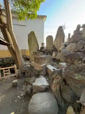 羽田神社の{uncategorized: "未分類", other: "その他", undefined: "問題あり", building: "その他建物", grave: "お墓", sacred_gate: "鳥居", guardian: "狛犬", statue: "像", buddha: "仏像", history: "歴史", nature: "自然", garden: "庭園", animal: "動物", pagoda: "塔", temizu: "手水舎", mountain_gate: "山門・神門", sanctuary: "本殿・本堂", subordinate: "末社・摂社", art: "芸術", scenery: "景色", jizo: "地蔵", ema: "絵馬", goshuin: "御朱印", omikuji: "おみくじ", items: "授与品その他", amulet: "お守り", goshuincho: "御朱印帳", eats: "食事", festival: "お祭り", votive_dance: "神楽", shichigosan: "七五三参", wedding: "結婚式", experience: "体験その他", initially: "初詣", around: "周辺", anti_infection: "感染症対策"}