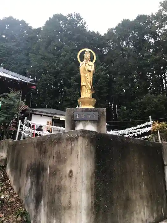出世観音 養老山 立國寺の仏像