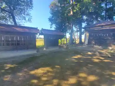 久伊豆神社大雷神社合殿の末社・摂社