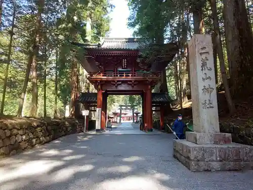 日光二荒山神社の山門