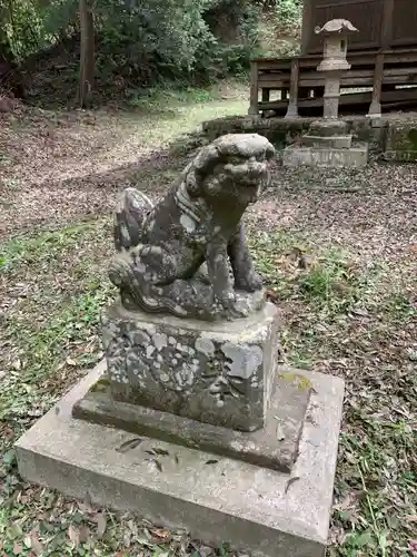 八重垣刑部神社の狛犬