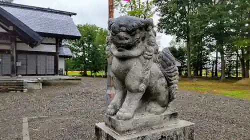 美深神社の狛犬