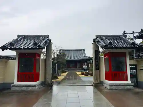 最勝寺の山門