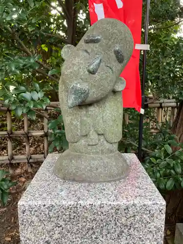 亀ケ池八幡宮の像