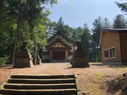 京極八幡神社の本殿