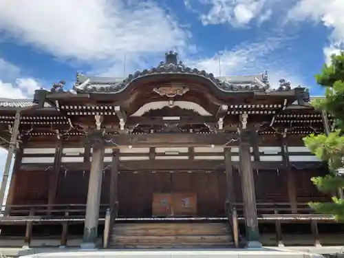 萬徳寺の本殿・本堂