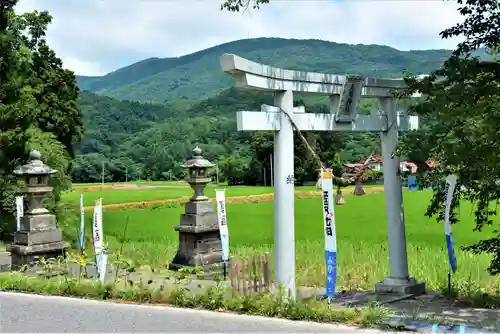 高司神社〜むすびの神の鎮まる社〜の鳥居