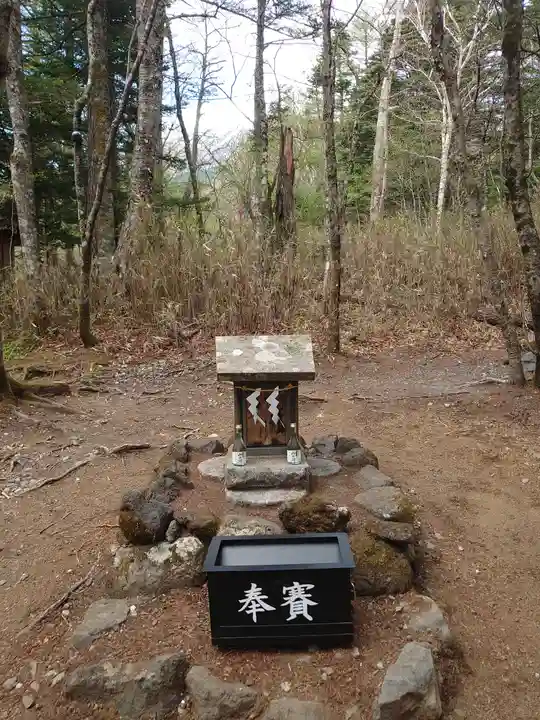 新屋山神社奥宮(山梨県)