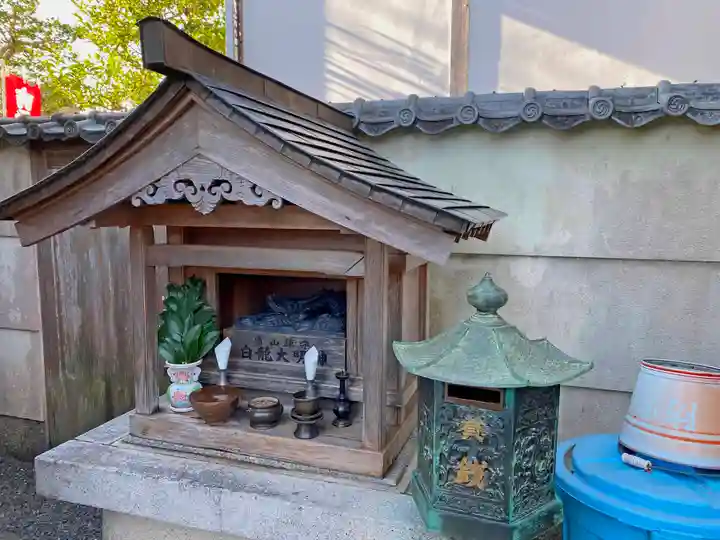 華厳寺(鈴虫寺)の末社・摂社