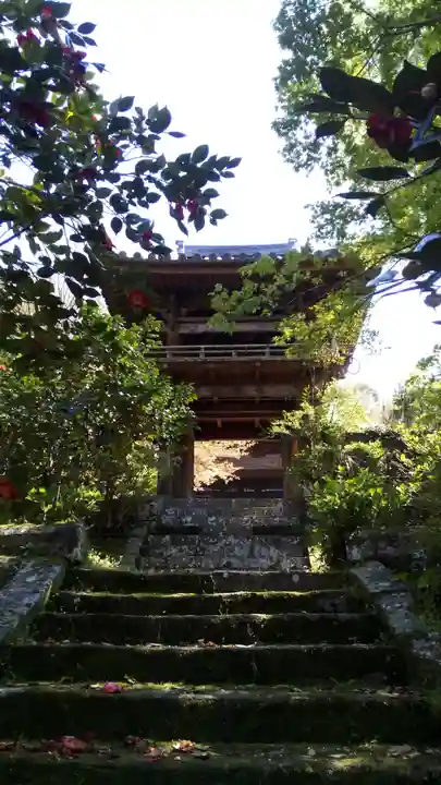 常満寺の山門・神門