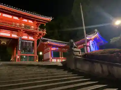八坂神社(祇園さん)の山門・神門