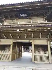 総願寺の山門