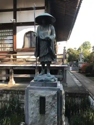 金剛寺の像