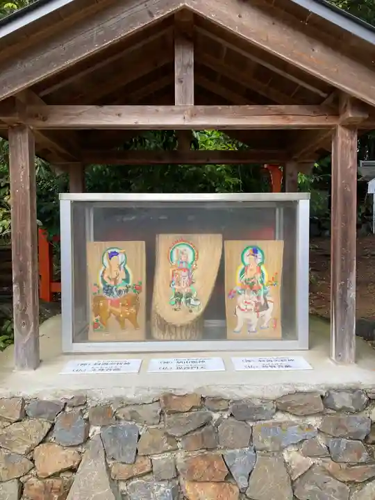 新熊野神社の仏像