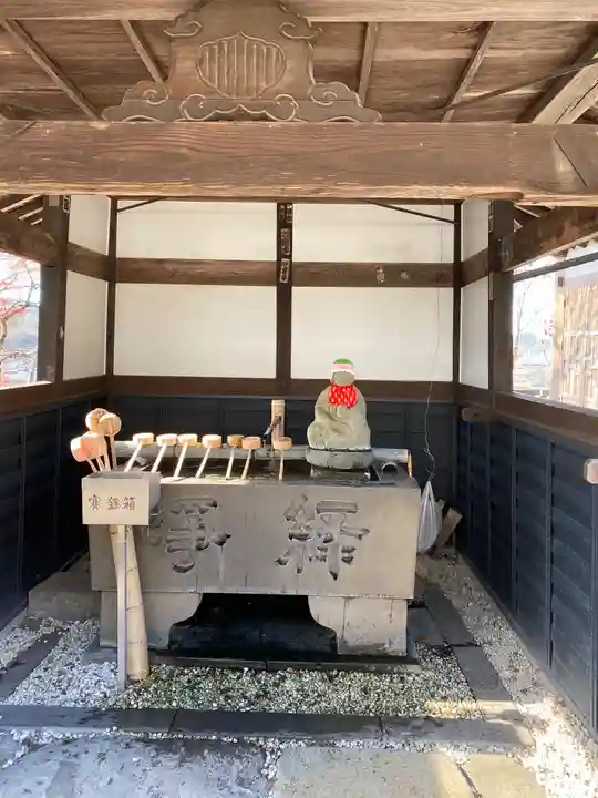 関善光寺の手水舎