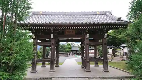 金剛寺の山門