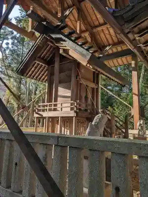 神明神社の{uncategorized: "未分類", other: "その他", undefined: "問題あり", building: "その他建物", grave: "お墓", sacred_gate: "鳥居", guardian: "狛犬", statue: "像", buddha: "仏像", history: "歴史", nature: "自然", garden: "庭園", animal: "動物", pagoda: "塔", temizu: "手水舎", mountain_gate: "山門・神門", sanctuary: "本殿・本堂", subordinate: "末社・摂社", art: "芸術", scenery: "景色", jizo: "地蔵", ema: "絵馬", goshuin: "御朱印", omikuji: "おみくじ", items: "授与品その他", amulet: "お守り", goshuincho: "御朱印帳", eats: "食事", festival: "お祭り", votive_dance: "神楽", shichigosan: "七五三参", wedding: "結婚式", experience: "体験その他", initially: "初詣", around: "周辺", anti_infection: "感染症対策"}