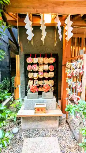 五十稲荷神社(栄寿稲荷神社)の狛犬