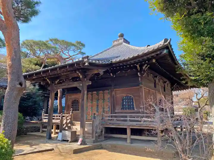 護国寺の本殿・本堂