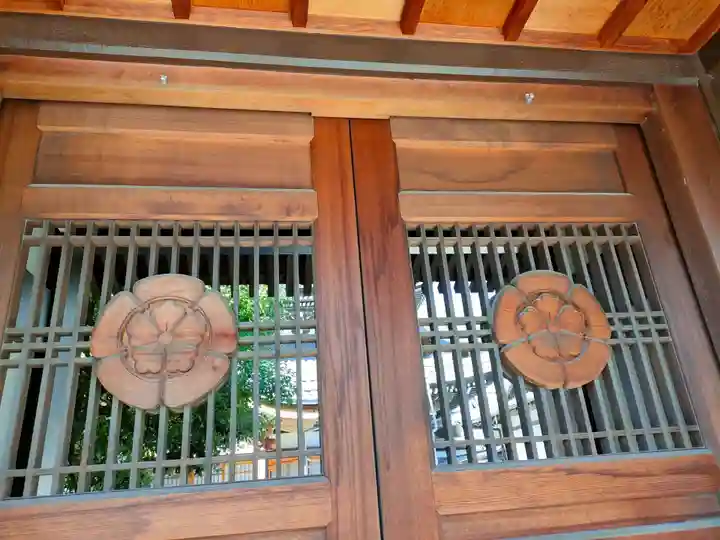 総見寺の山門・神門