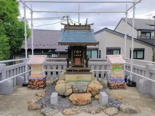 大石社（桜）の本殿・本堂