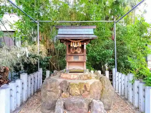 若宮八幡社の末社・摂社