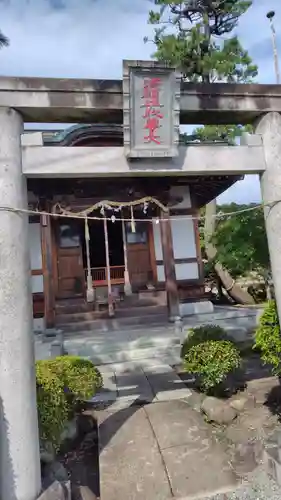 谷津満願弁財天神社(神奈川県)