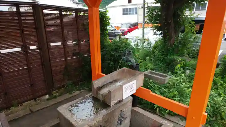 折上稲荷神社の手水舎