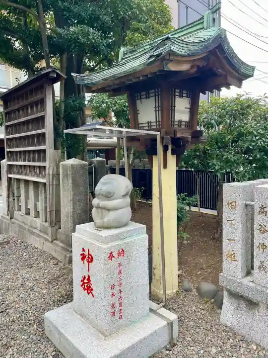 猿江神社の{uncategorized: "未分類", other: "その他", undefined: "問題あり", building: "その他建物", grave: "お墓", sacred_gate: "鳥居", guardian: "狛犬", statue: "像", buddha: "仏像", history: "歴史", nature: "自然", garden: "庭園", animal: "動物", pagoda: "塔", temizu: "手水舎", mountain_gate: "山門・神門", sanctuary: "本殿・本堂", subordinate: "末社・摂社", art: "芸術", scenery: "景色", jizo: "地蔵", ema: "絵馬", goshuin: "御朱印", omikuji: "おみくじ", items: "授与品その他", amulet: "お守り", goshuincho: "御朱印帳", eats: "食事", festival: "お祭り", votive_dance: "神楽", shichigosan: "七五三参", wedding: "結婚式", experience: "体験その他", initially: "初詣", around: "周辺", anti_infection: "感染症対策"}