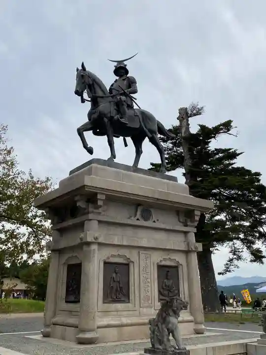 宮城縣護國神社の像