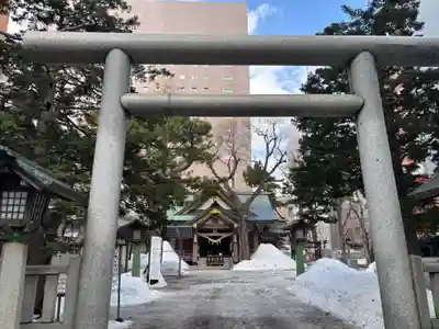 三吉神社の鳥居
