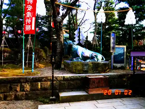 里之宮 湯殿山神社の狛犬