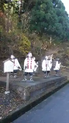 鬼嶽稲荷神社の像