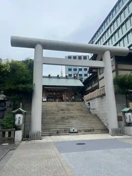 芝大神宮の{uncategorized: "未分類", other: "その他", undefined: "問題あり", building: "その他建物", grave: "お墓", sacred_gate: "鳥居", guardian: "狛犬", statue: "像", buddha: "仏像", history: "歴史", nature: "自然", garden: "庭園", animal: "動物", pagoda: "塔", temizu: "手水舎", mountain_gate: "山門・神門", sanctuary: "本殿・本堂", subordinate: "末社・摂社", art: "芸術", scenery: "景色", jizo: "地蔵", ema: "絵馬", goshuin: "御朱印", omikuji: "おみくじ", items: "授与品その他", amulet: "お守り", goshuincho: "御朱印帳", eats: "食事", festival: "お祭り", votive_dance: "神楽", shichigosan: "七五三参", wedding: "結婚式", experience: "体験その他", initially: "初詣", around: "周辺", anti_infection: "感染症対策"}
