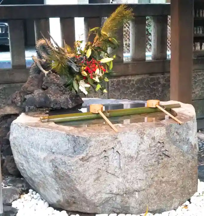 三島神社の手水舎