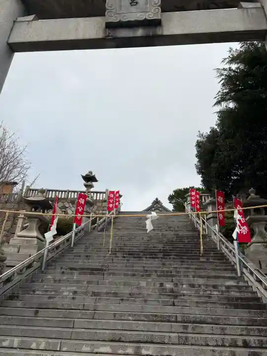 亀山八幡宮の{uncategorized: "未分類", other: "その他", undefined: "問題あり", building: "その他建物", grave: "お墓", sacred_gate: "鳥居", guardian: "狛犬", statue: "像", buddha: "仏像", history: "歴史", nature: "自然", garden: "庭園", animal: "動物", pagoda: "塔", temizu: "手水舎", mountain_gate: "山門・神門", sanctuary: "本殿・本堂", subordinate: "末社・摂社", art: "芸術", scenery: "景色", jizo: "地蔵", ema: "絵馬", goshuin: "御朱印", omikuji: "おみくじ", items: "授与品その他", amulet: "お守り", goshuincho: "御朱印帳", eats: "食事", festival: "お祭り", votive_dance: "神楽", shichigosan: "七五三参", wedding: "結婚式", experience: "体験その他", initially: "初詣", around: "周辺", anti_infection: "感染症対策"}