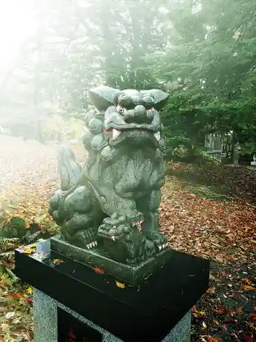 諏訪神社の狛犬