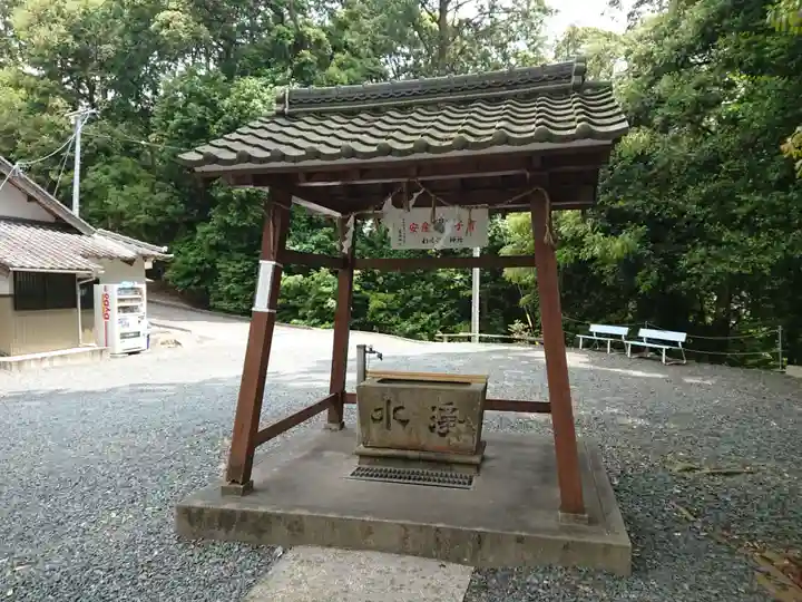 籰繰神社の手水舎