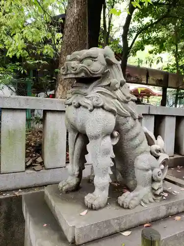 渋谷氷川神社の狛犬