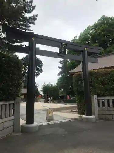 中野沼袋氷川神社の鳥居
