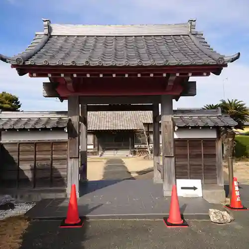 東本徳寺の山門