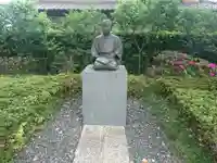 松陰神社の像