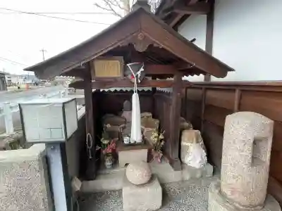 長徳寺の{uncategorized: "未分類", other: "その他", undefined: "問題あり", building: "その他建物", grave: "お墓", sacred_gate: "鳥居", guardian: "狛犬", statue: "像", buddha: "仏像", history: "歴史", nature: "自然", garden: "庭園", animal: "動物", pagoda: "塔", temizu: "手水舎", mountain_gate: "山門・神門", sanctuary: "本殿・本堂", subordinate: "末社・摂社", art: "芸術", scenery: "景色", jizo: "地蔵", ema: "絵馬", goshuin: "御朱印", omikuji: "おみくじ", items: "授与品その他", amulet: "お守り", goshuincho: "御朱印帳", eats: "食事", festival: "お祭り", votive_dance: "神楽", shichigosan: "七五三参", wedding: "結婚式", experience: "体験その他", initially: "初詣", around: "周辺", anti_infection: "感染症対策"}