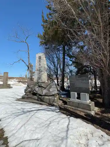 高島神社の{uncategorized: "未分類", other: "その他", undefined: "問題あり", building: "その他建物", grave: "お墓", sacred_gate: "鳥居", guardian: "狛犬", statue: "像", buddha: "仏像", history: "歴史", nature: "自然", garden: "庭園", animal: "動物", pagoda: "塔", temizu: "手水舎", mountain_gate: "山門・神門", sanctuary: "本殿・本堂", subordinate: "末社・摂社", art: "芸術", scenery: "景色", jizo: "地蔵", ema: "絵馬", goshuin: "御朱印", omikuji: "おみくじ", items: "授与品その他", amulet: "お守り", goshuincho: "御朱印帳", eats: "食事", festival: "お祭り", votive_dance: "神楽", shichigosan: "七五三参", wedding: "結婚式", experience: "体験その他", initially: "初詣", around: "周辺", anti_infection: "感染症対策"}