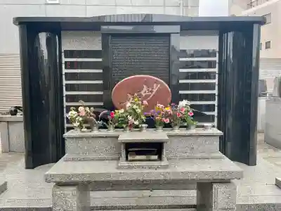 妙泉寺の{uncategorized: "未分類", other: "その他", undefined: "問題あり", building: "その他建物", grave: "お墓", sacred_gate: "鳥居", guardian: "狛犬", statue: "像", buddha: "仏像", history: "歴史", nature: "自然", garden: "庭園", animal: "動物", pagoda: "塔", temizu: "手水舎", mountain_gate: "山門・神門", sanctuary: "本殿・本堂", subordinate: "末社・摂社", art: "芸術", scenery: "景色", jizo: "地蔵", ema: "絵馬", goshuin: "御朱印", omikuji: "おみくじ", items: "授与品その他", amulet: "お守り", goshuincho: "御朱印帳", eats: "食事", festival: "お祭り", votive_dance: "神楽", shichigosan: "七五三参", wedding: "結婚式", experience: "体験その他", initially: "初詣", around: "周辺", anti_infection: "感染症対策"}