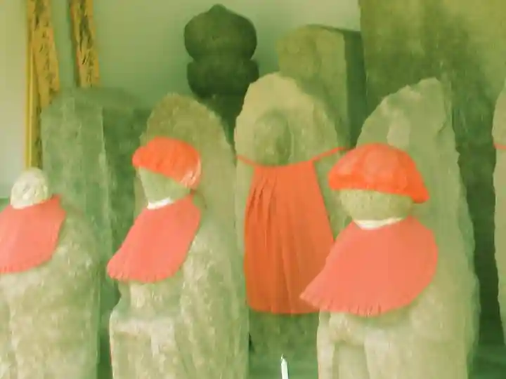 傍示堂石塔群の地蔵