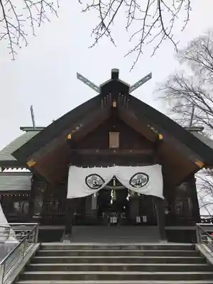 信濃神社の本殿・本堂